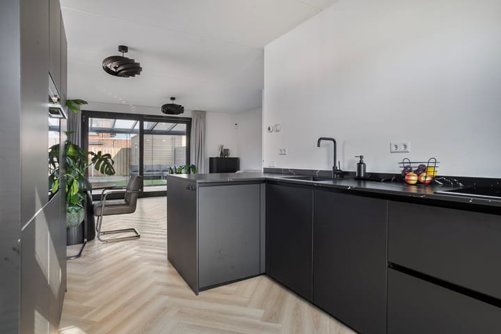 Foto 14 van Dotterbloem 10