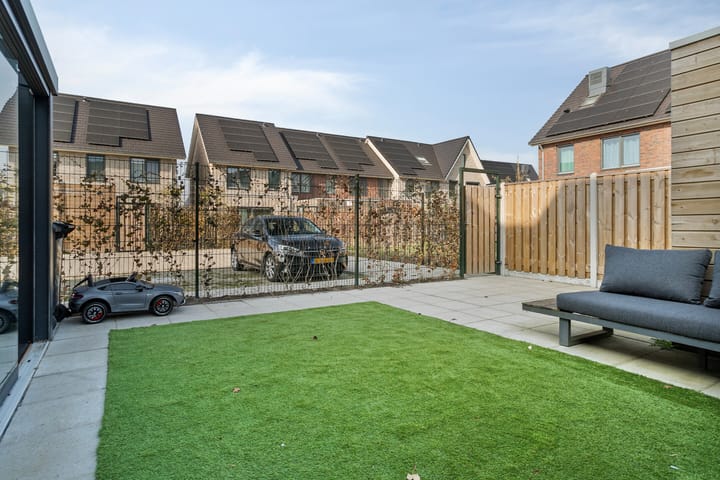 Foto 35 van Dotterbloem 10