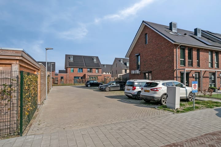 Foto 39 van Dotterbloem 10