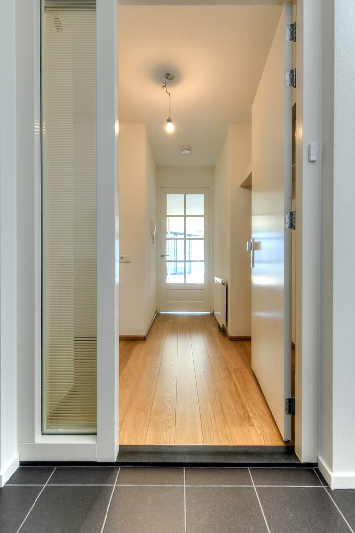 Photo 11 of Prins Hendrikstraat 2-C