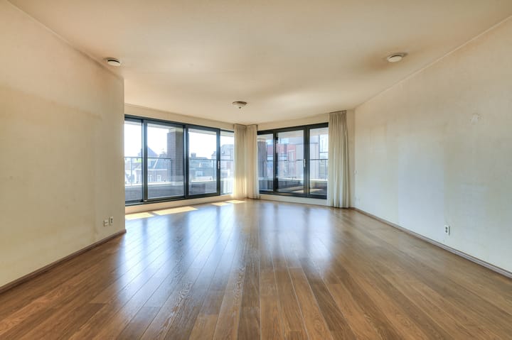 Photo 12 of Prins Hendrikstraat 2-C