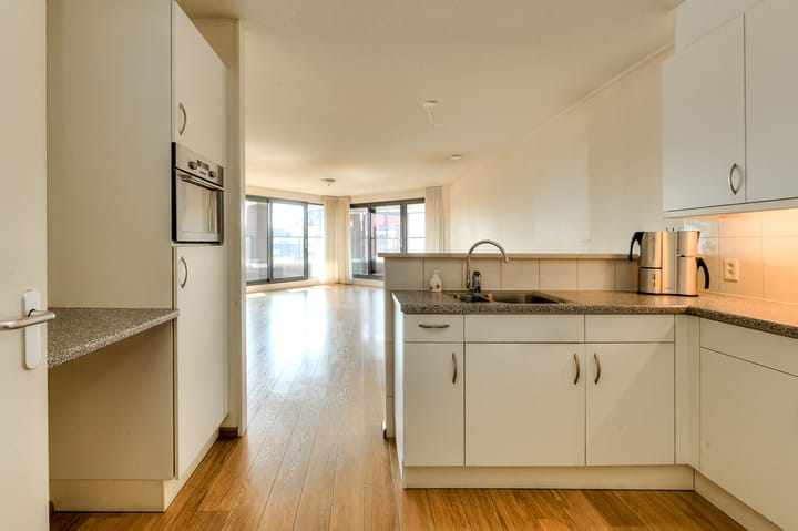 Photo 24 of Prins Hendrikstraat 2-C