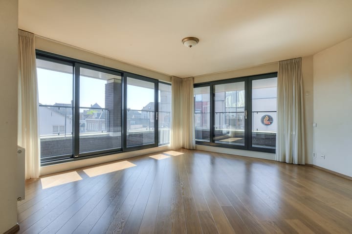 Photo 13 of Prins Hendrikstraat 2-C