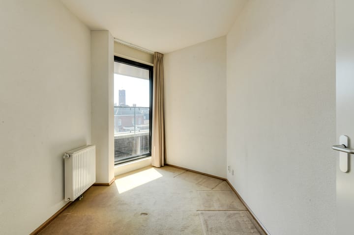 Photo 33 of Prins Hendrikstraat 2-C