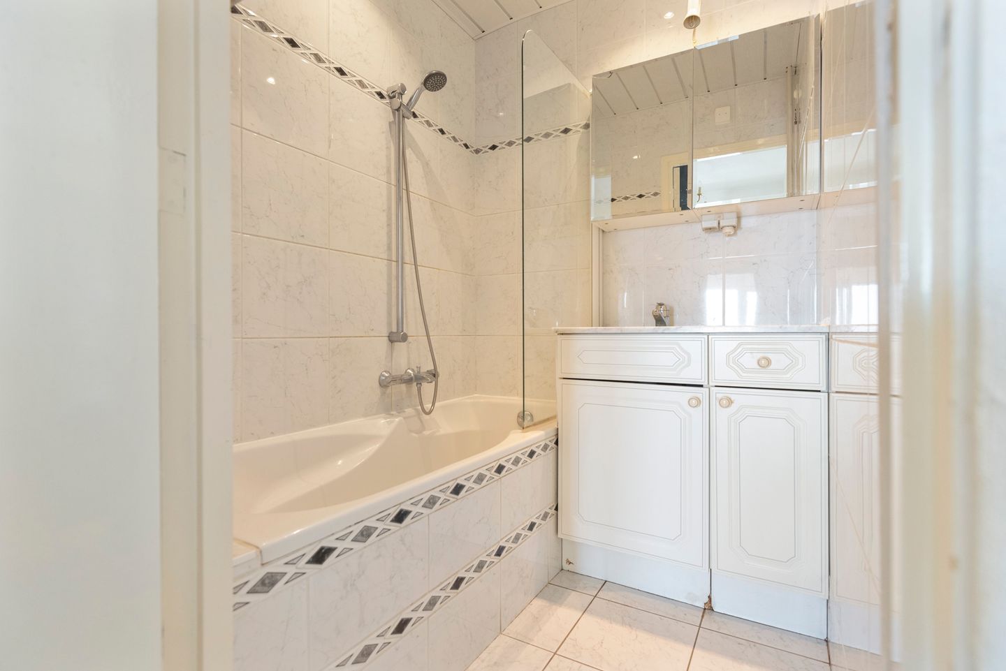 Foto 25 van Burgemeester van Alphenstraat 59-F8