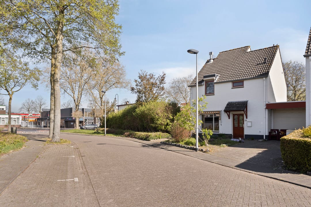 Photo 2 of Troelstrastraat 22