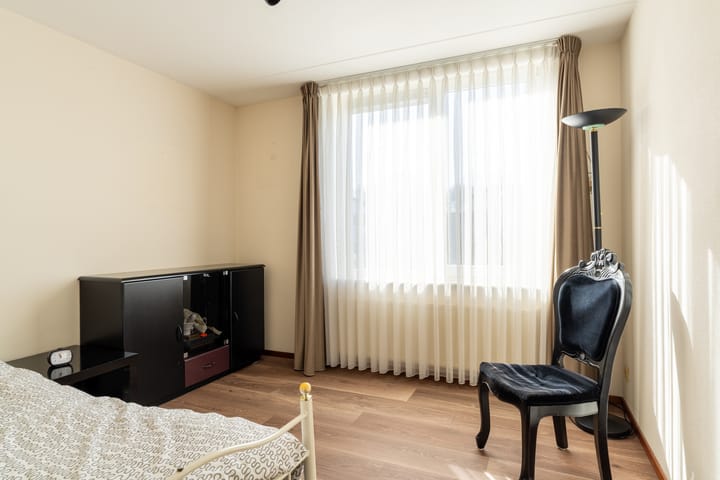 Foto 23 van Toon Hermansplein 10