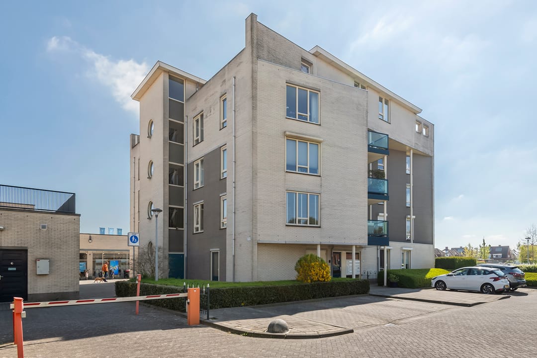 Photo 1 of Jasmijn 20