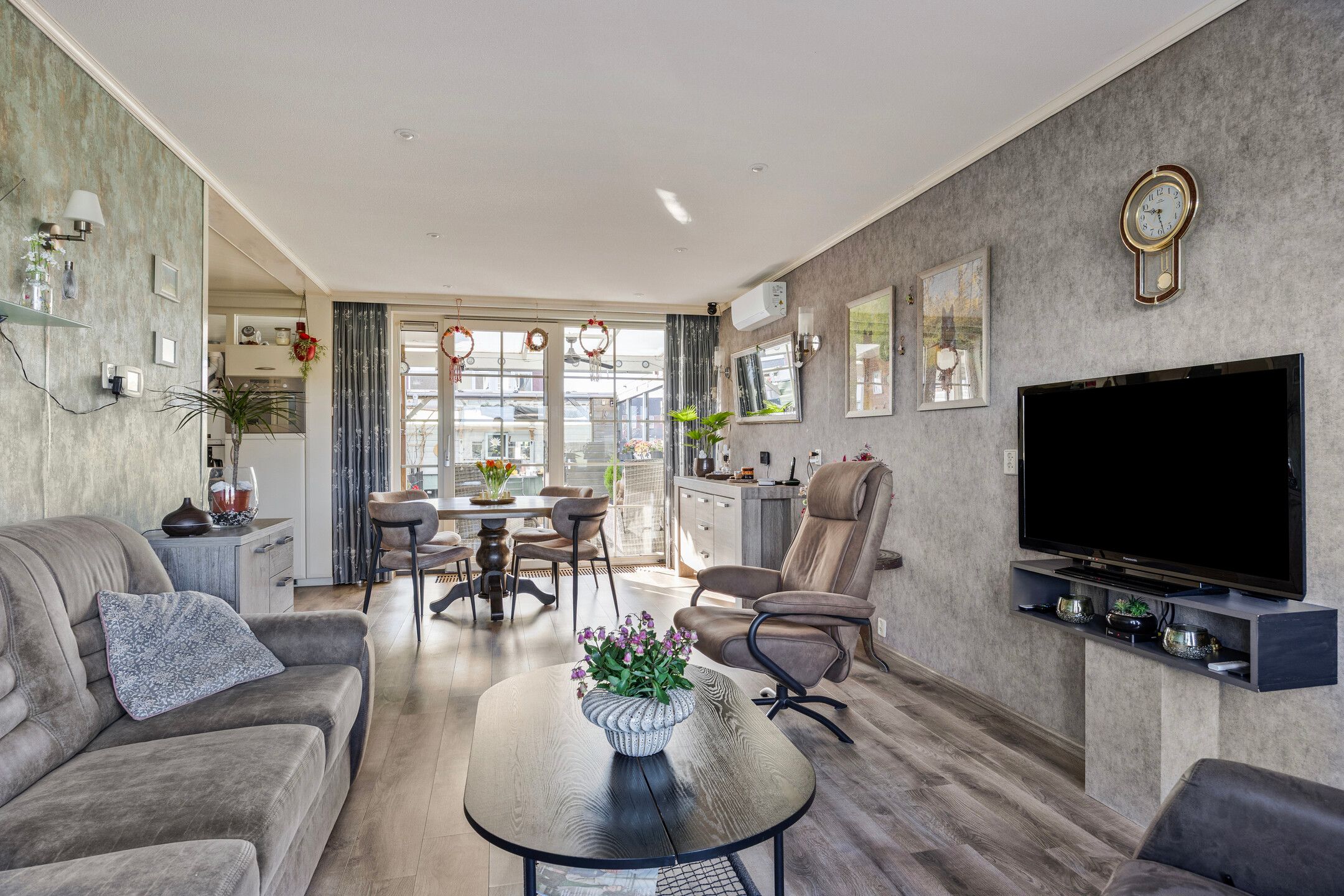 Foto 6 van Streng 100