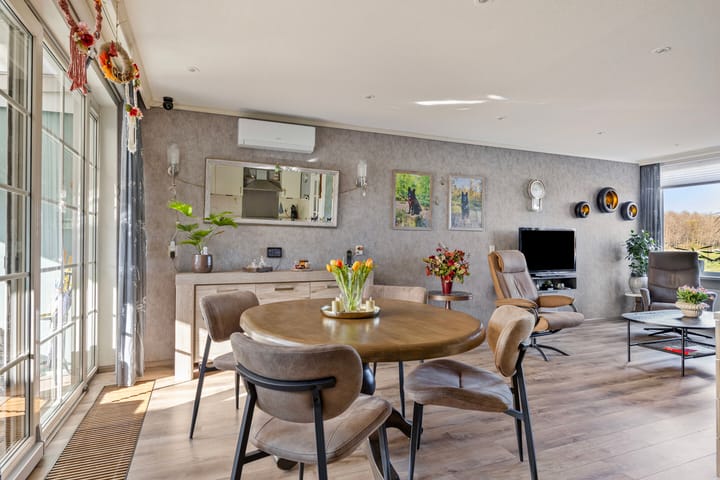 Foto 9 van Streng 100