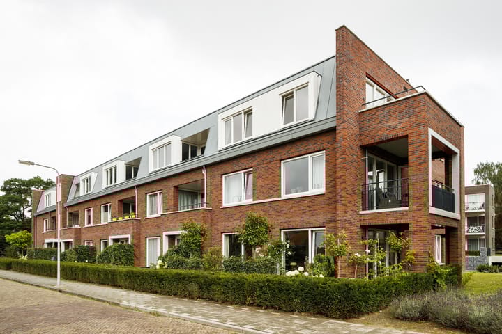 Photo 2 of Sasboutstraat 27