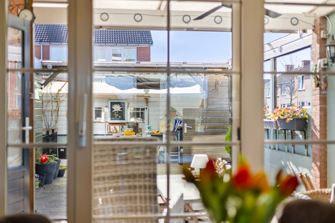 Foto 11 van Streng 100