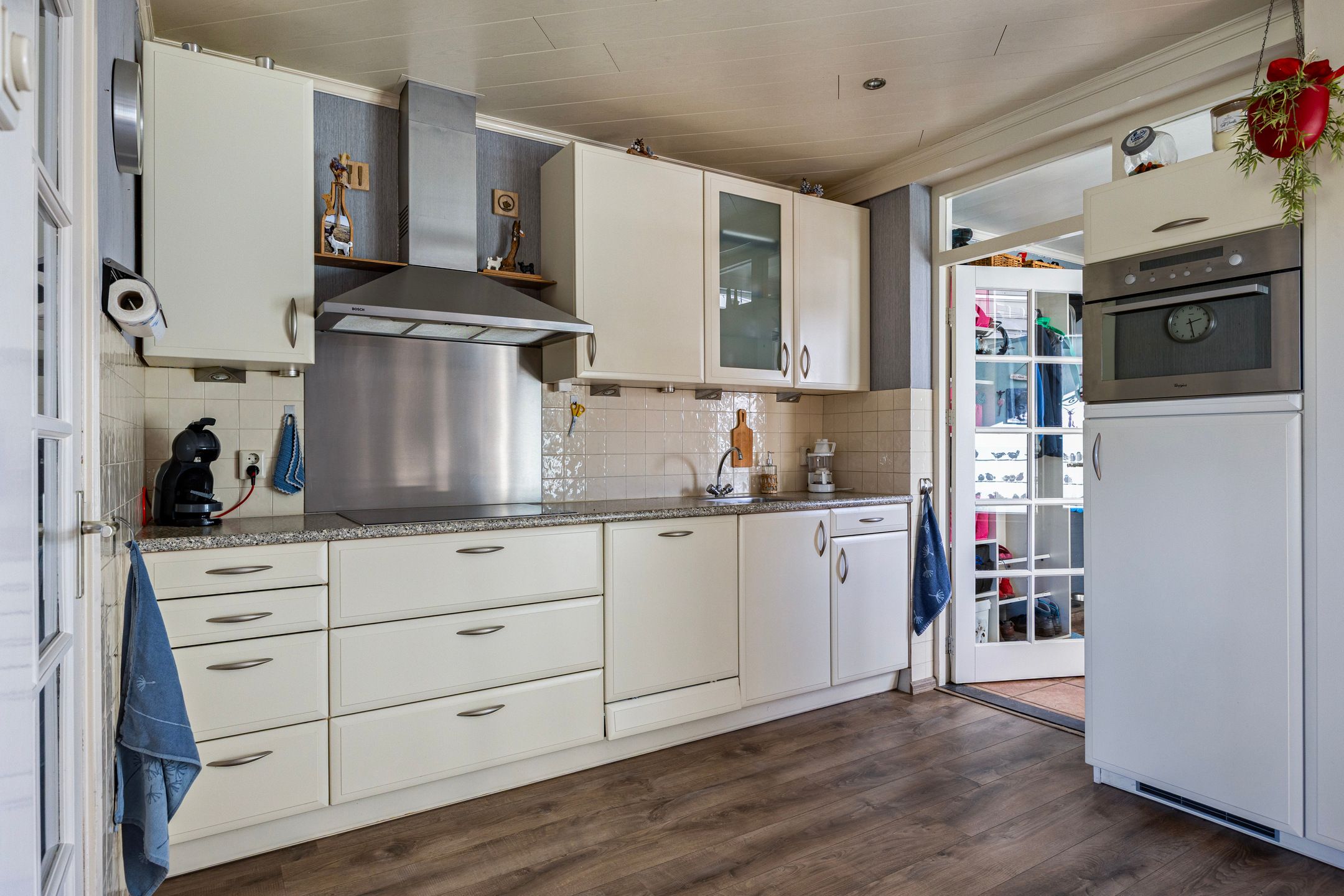 Foto 12 van Streng 100