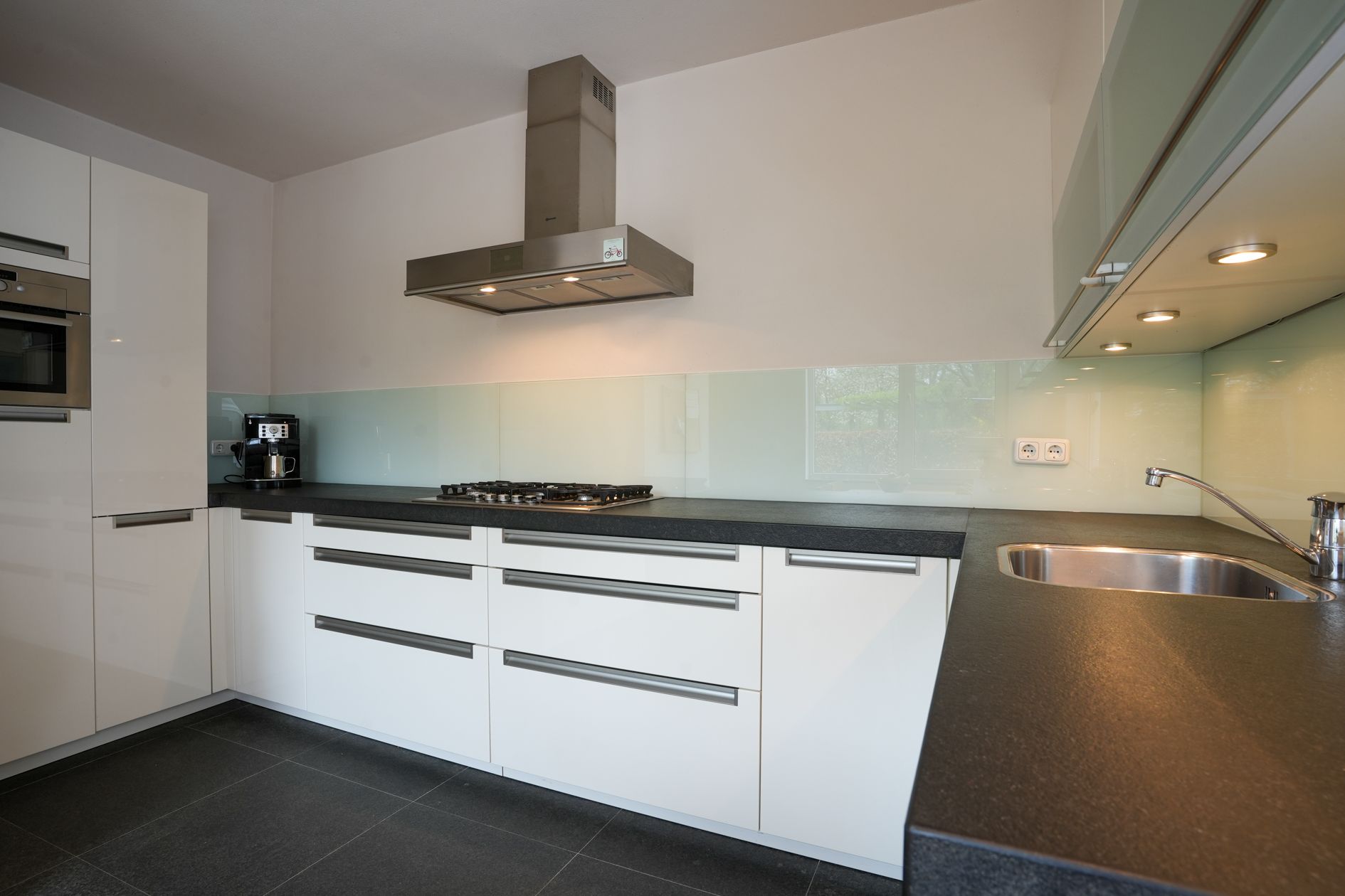 Foto 21 van Benzenrade 37-A