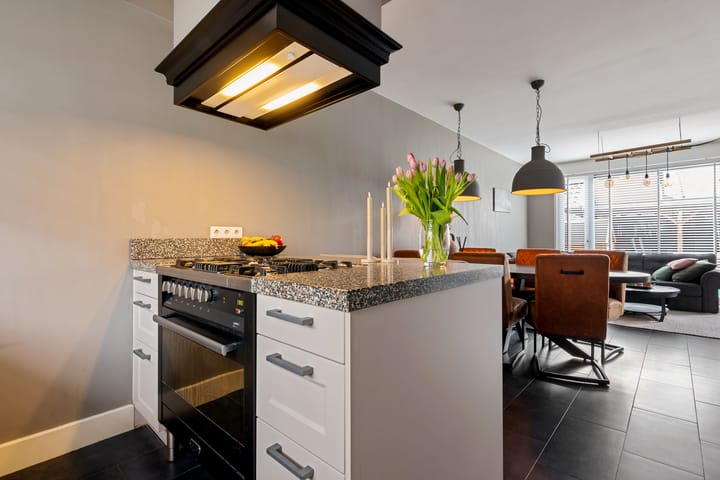 Photo 11 of Dokter van de Kolkstraat 7