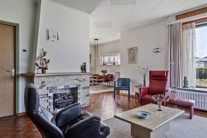 Foto 9 van Papegeulestraat 3