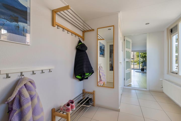 Foto 10 van Stal 301