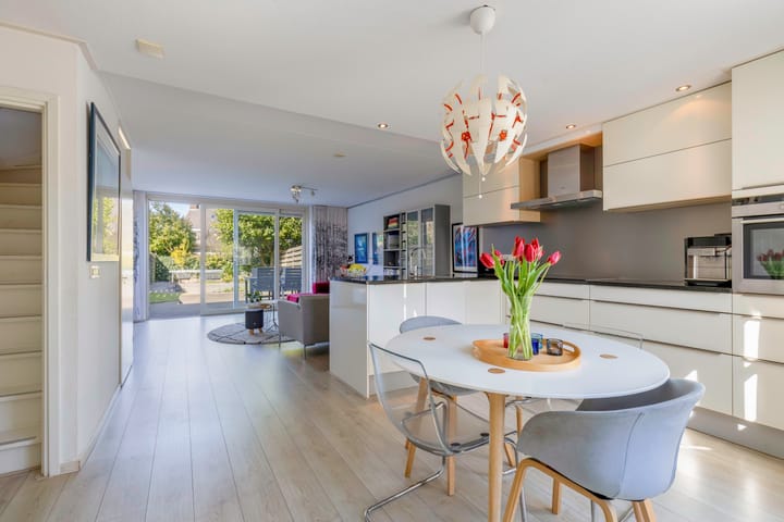 Foto 12 van Stal 301