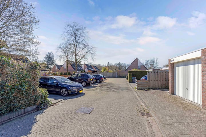 Foto 44 van Stal 301