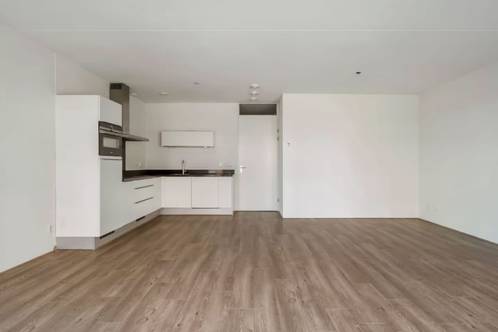 Foto 13 van Meerten Verhoffstraat 10-B5