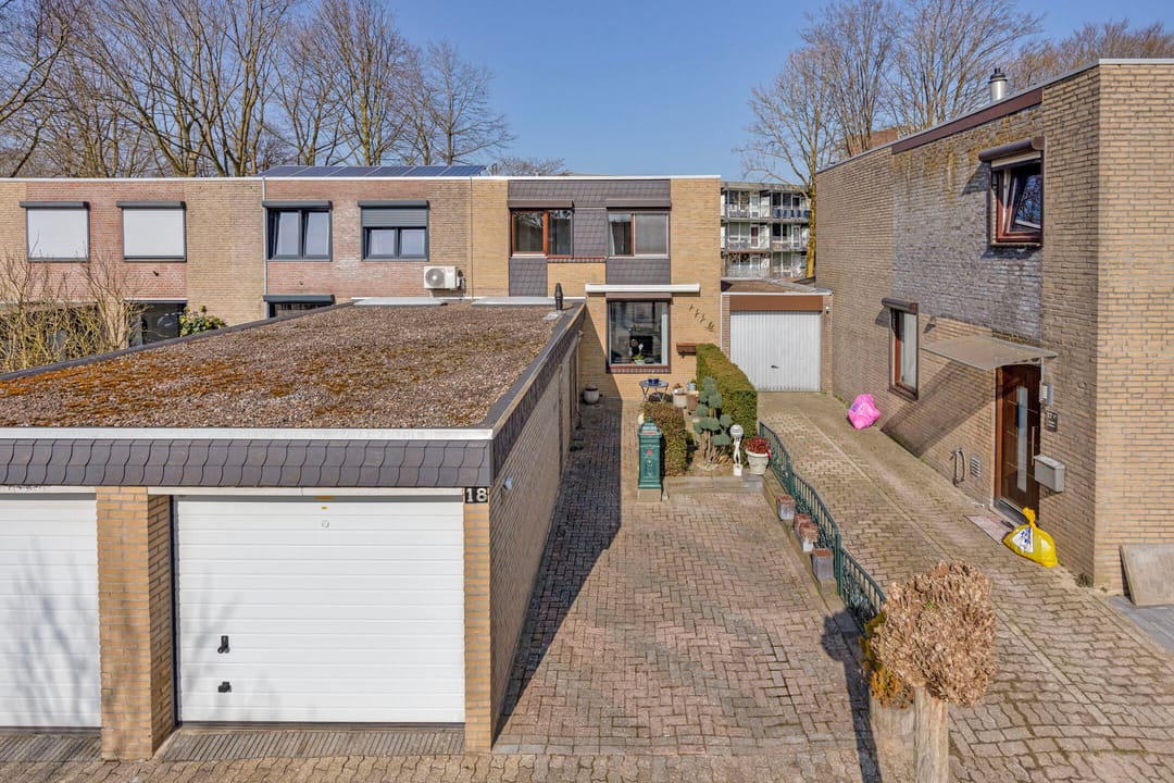 Photo 32 of De Maar 18