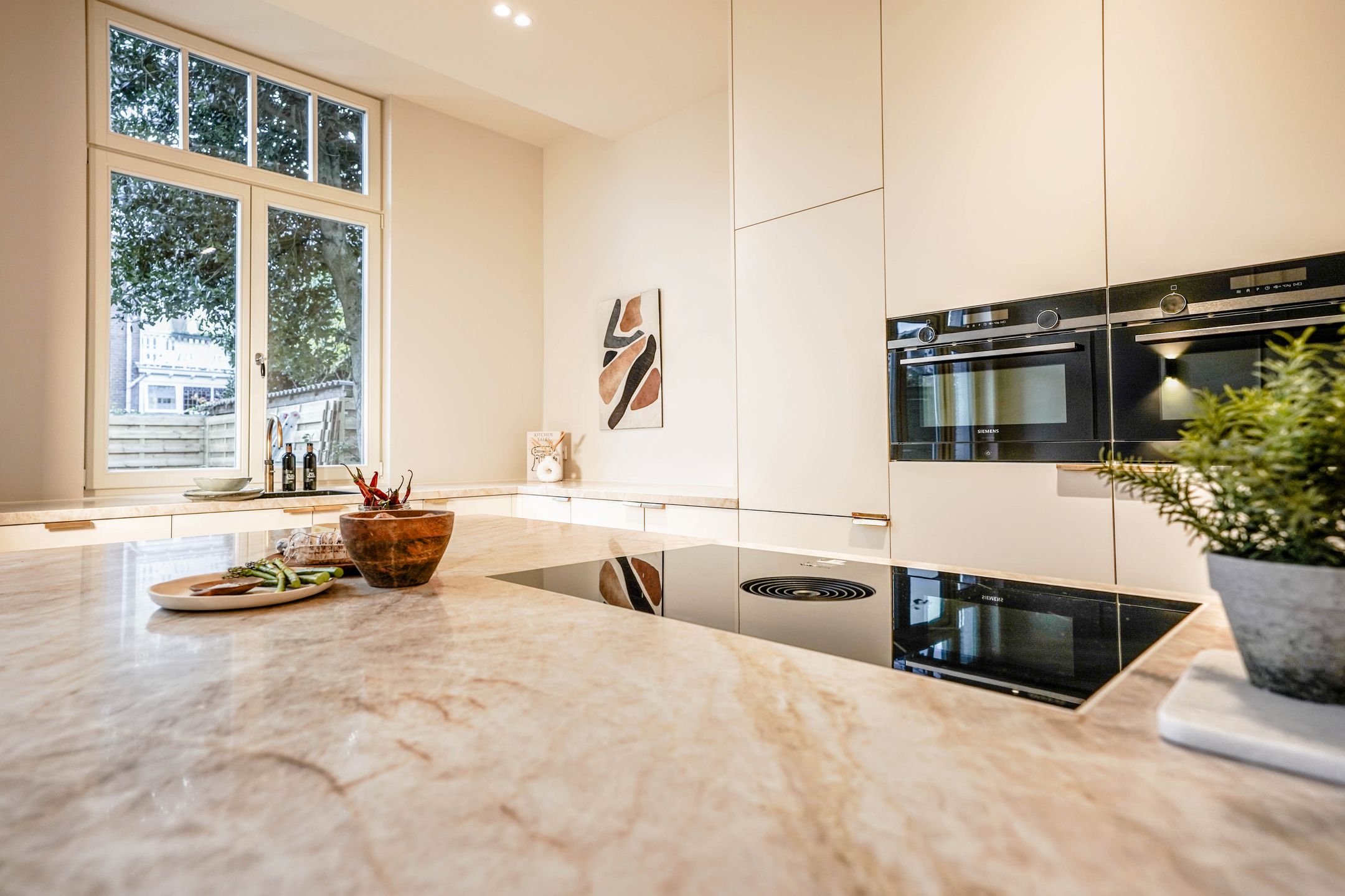 Foto 12 van Van Weede van Dijkveldstraat 46