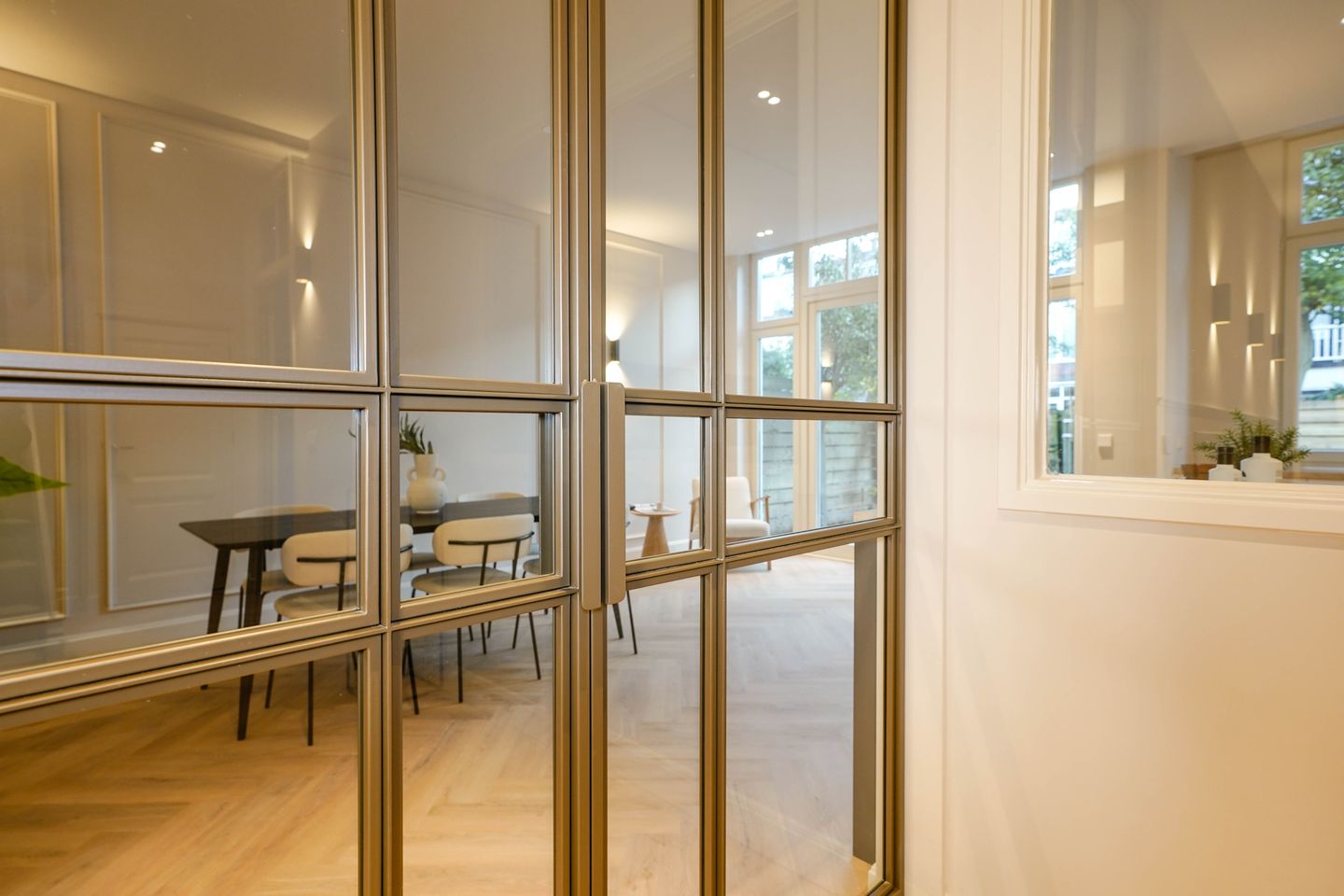 Foto 19 van Van Weede van Dijkveldstraat 46