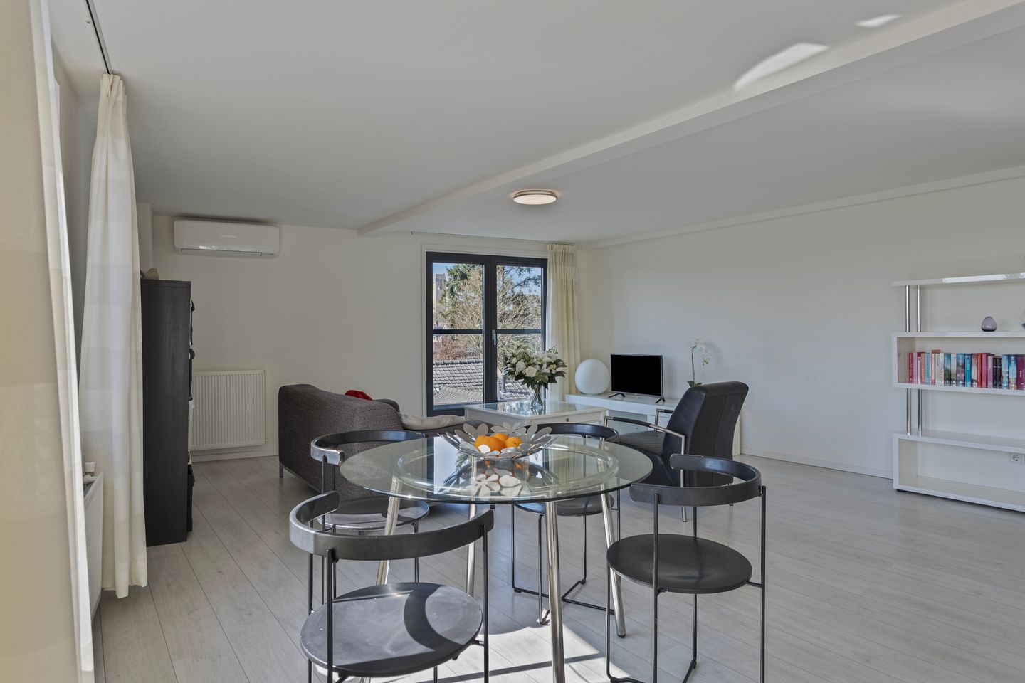 Photo 5 of Naarderstraat 39-B