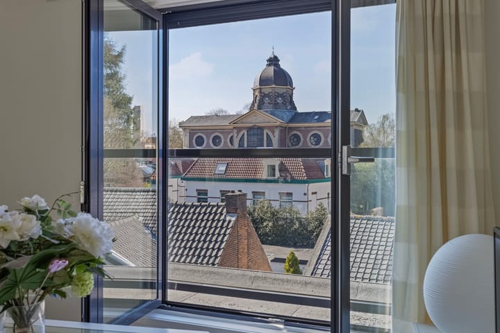 Foto 8 van Naarderstraat 39-B