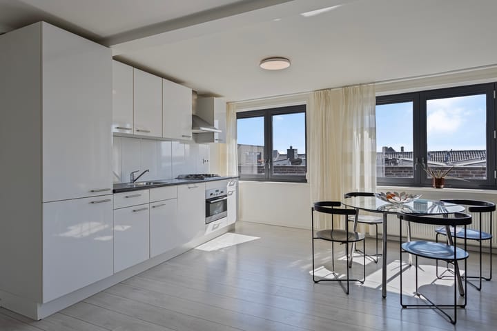 Foto 10 van Naarderstraat 39-B