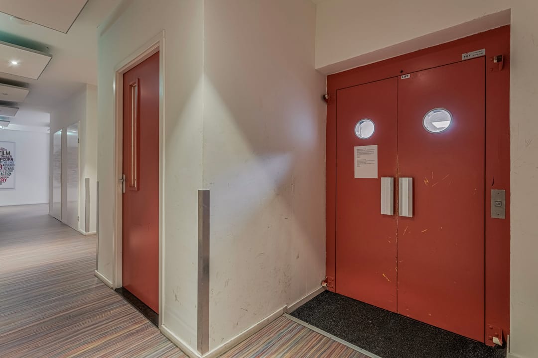 Photo 22 of Naarderstraat 39-B