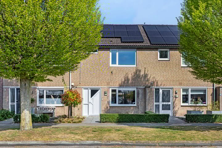 Foto 1 van De Ruyterstraat 35