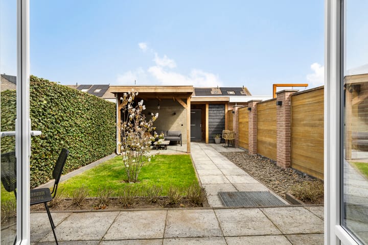 Foto 4 van De Ruyterstraat 35