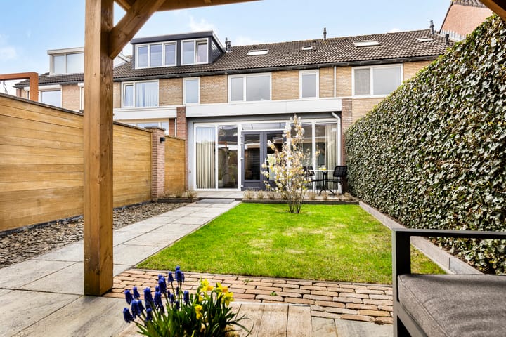 Foto 31 van De Ruyterstraat 35