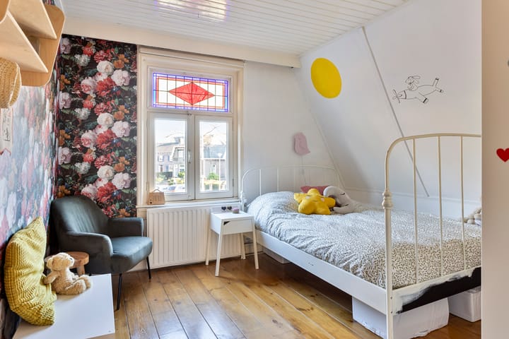 Foto 32 van Molenstraat 229