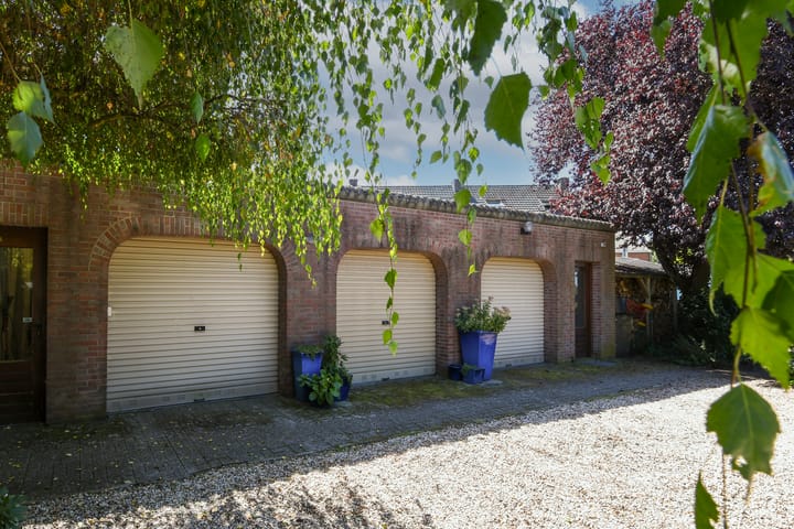 Foto 44 van Stationsstraat 2