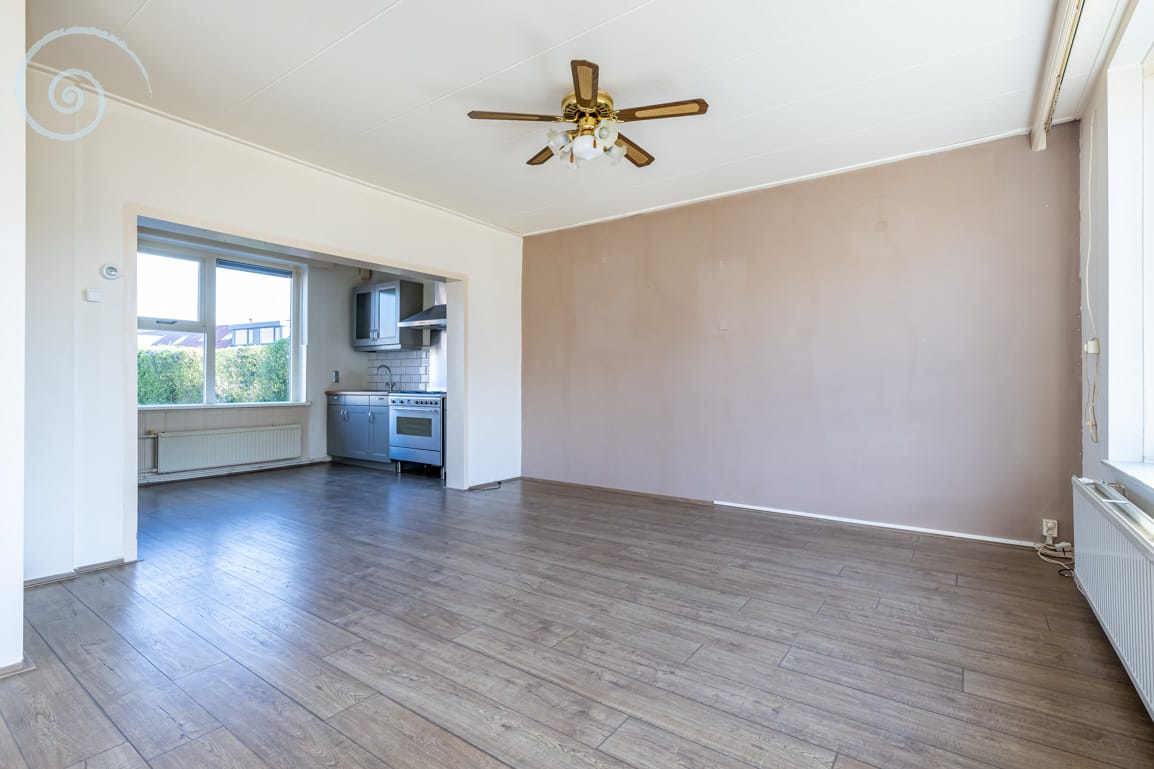 Photo 9 of Emmastraat 17