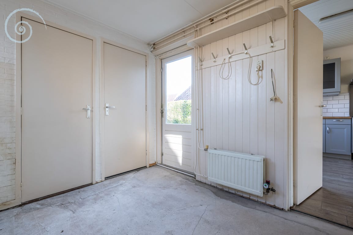 Photo 14 of Emmastraat 17