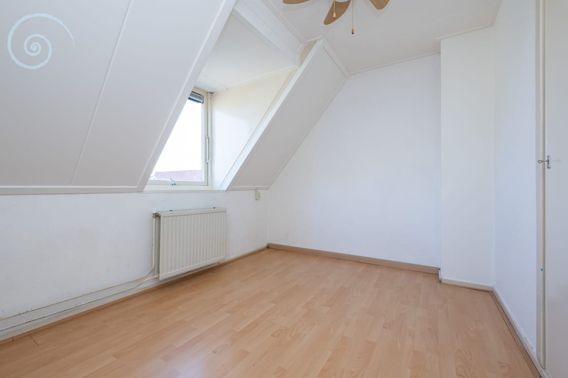 Photo 21 of Emmastraat 17