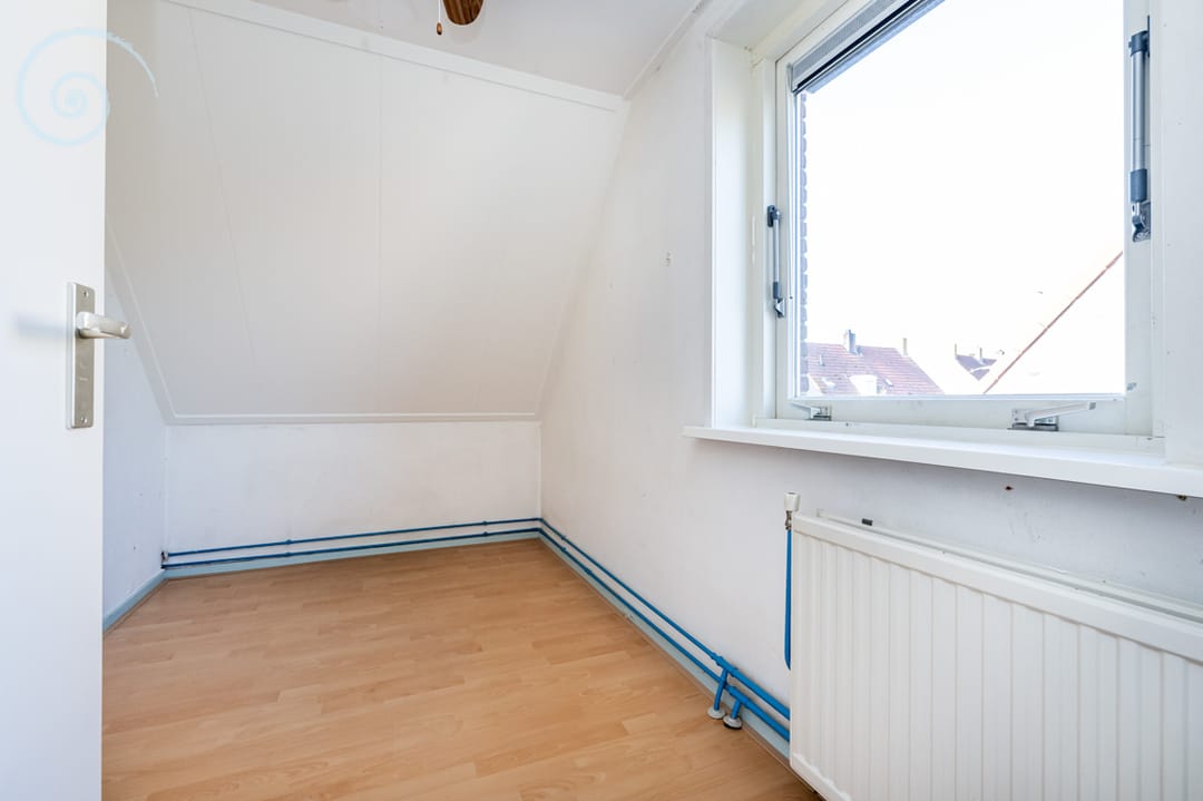 Photo 23 of Emmastraat 17