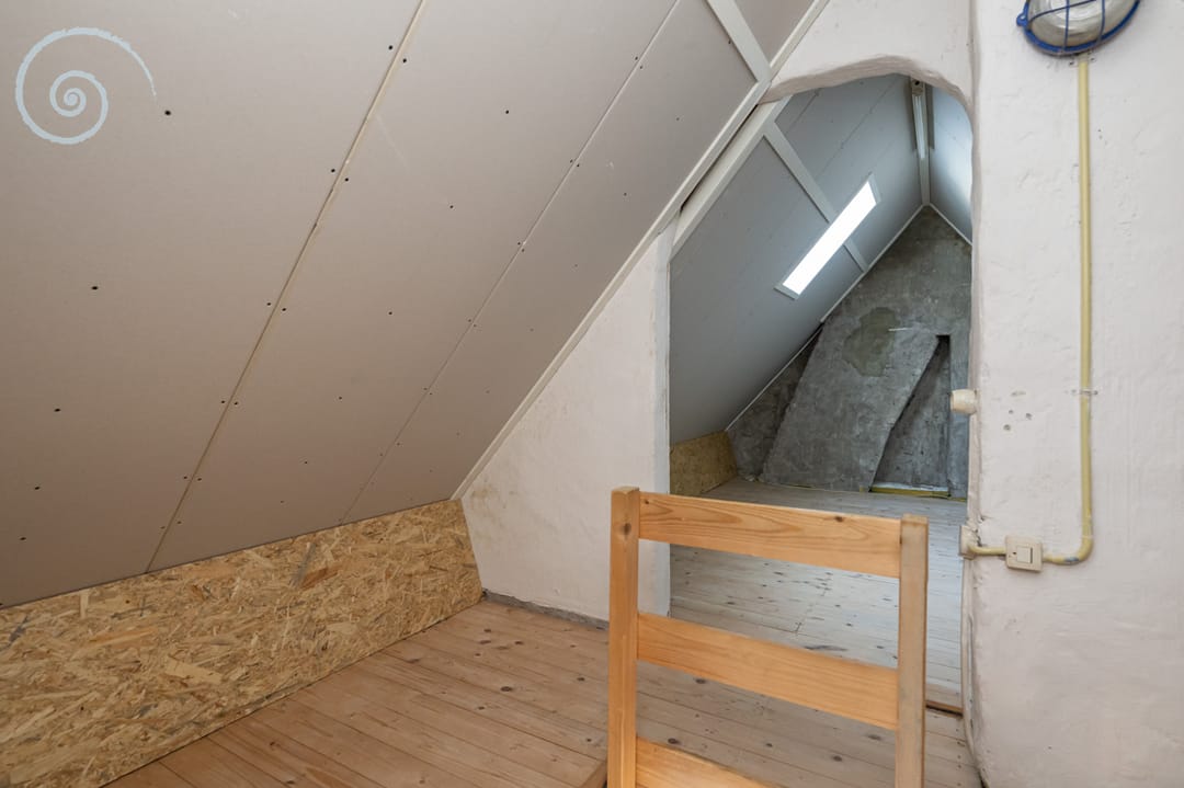 Photo 28 of Emmastraat 17