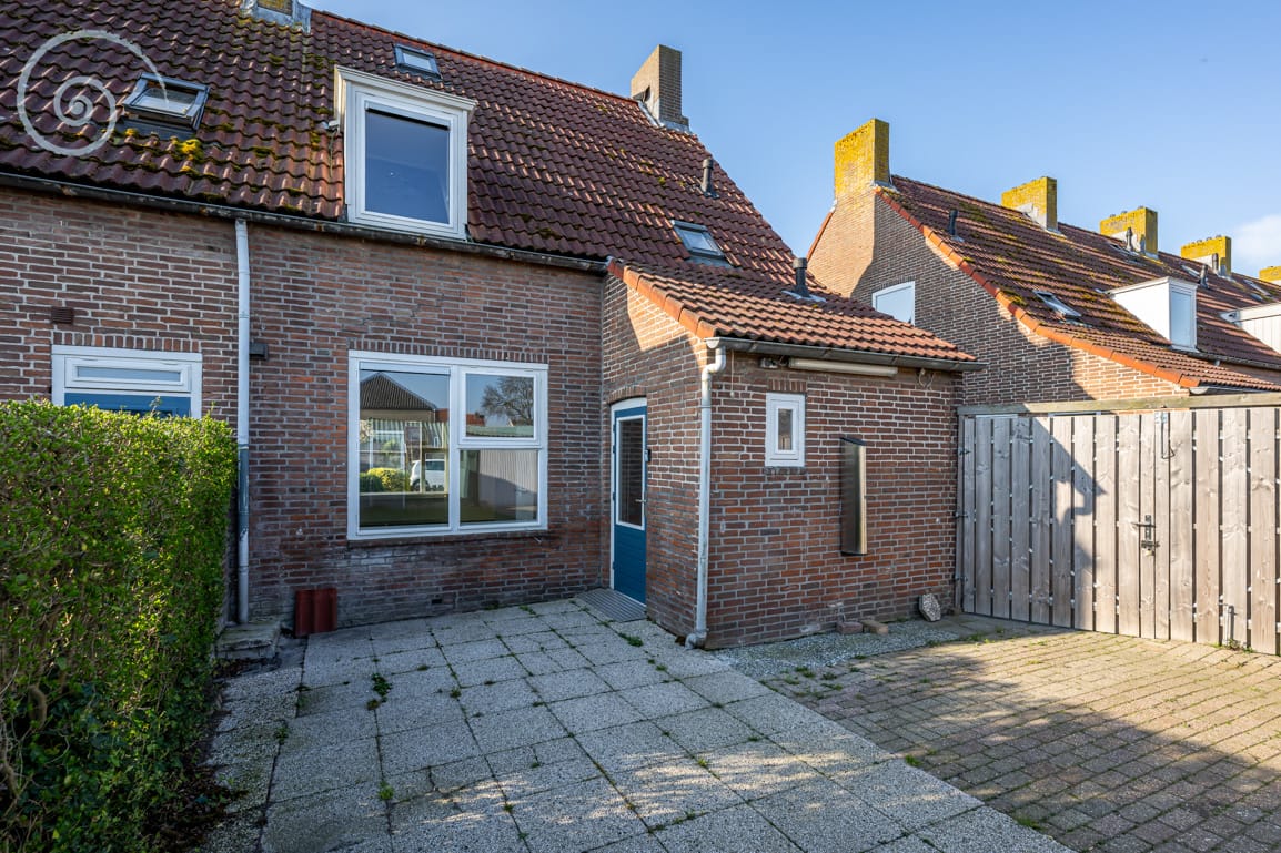 Photo 29 of Emmastraat 17