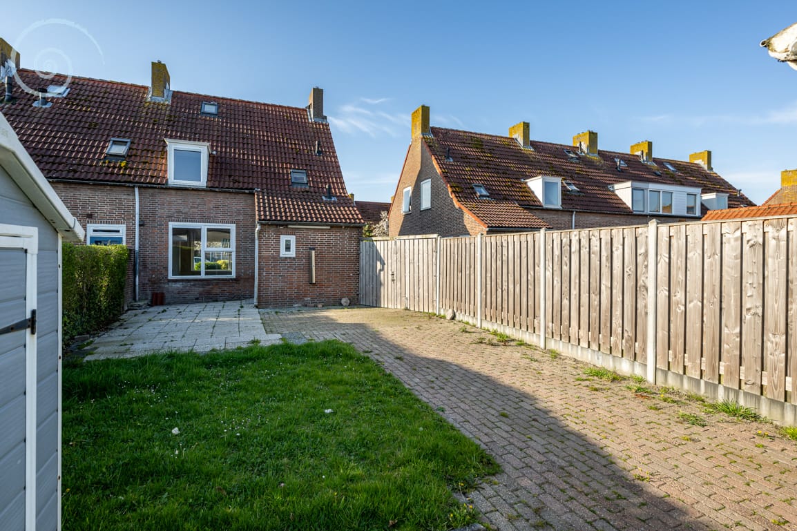 Photo 30 of Emmastraat 17