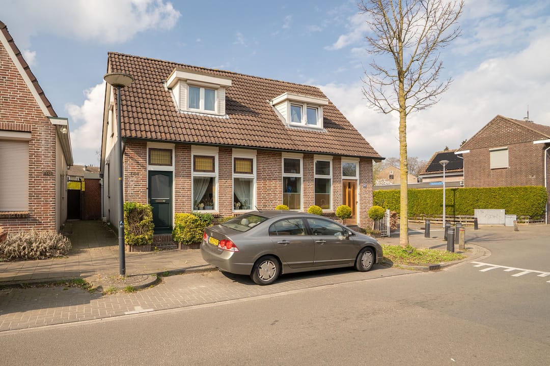 Photo 1 of Schipholtstraat 144