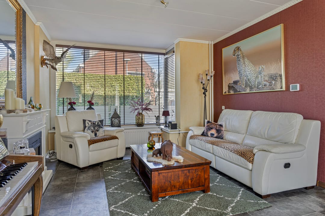 Photo 2 of Vondellaan 35