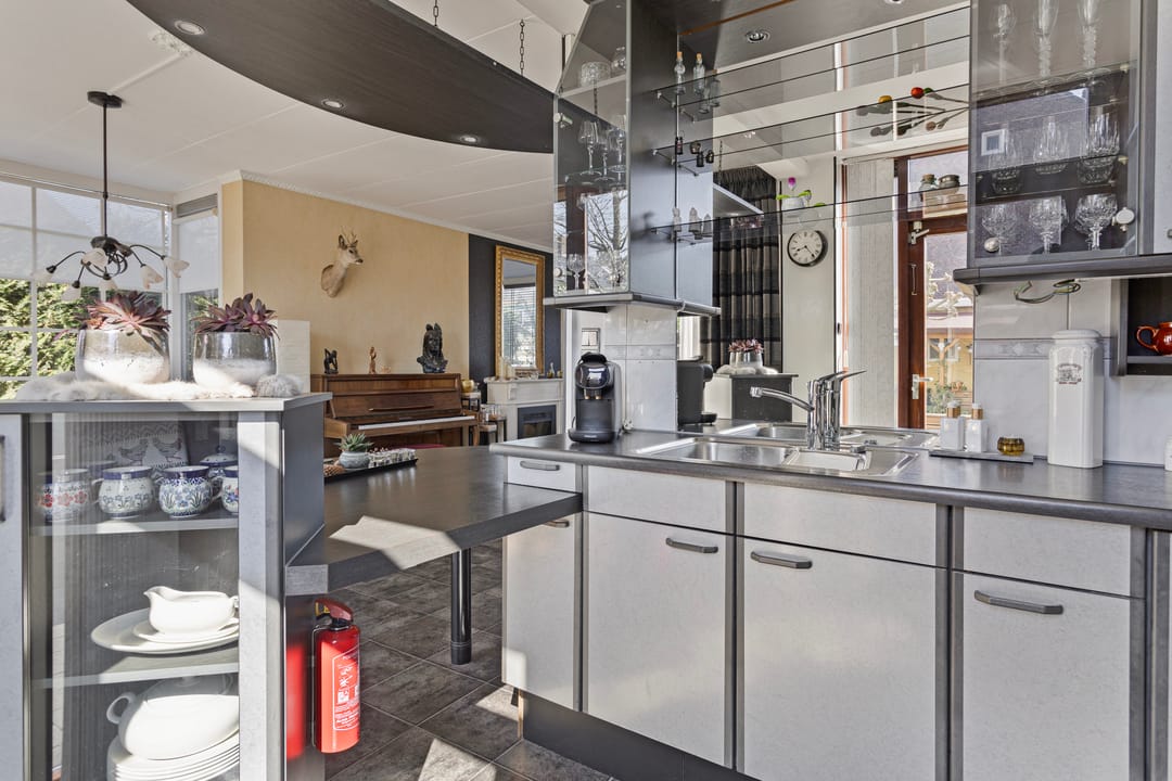 Photo 11 of Vondellaan 35