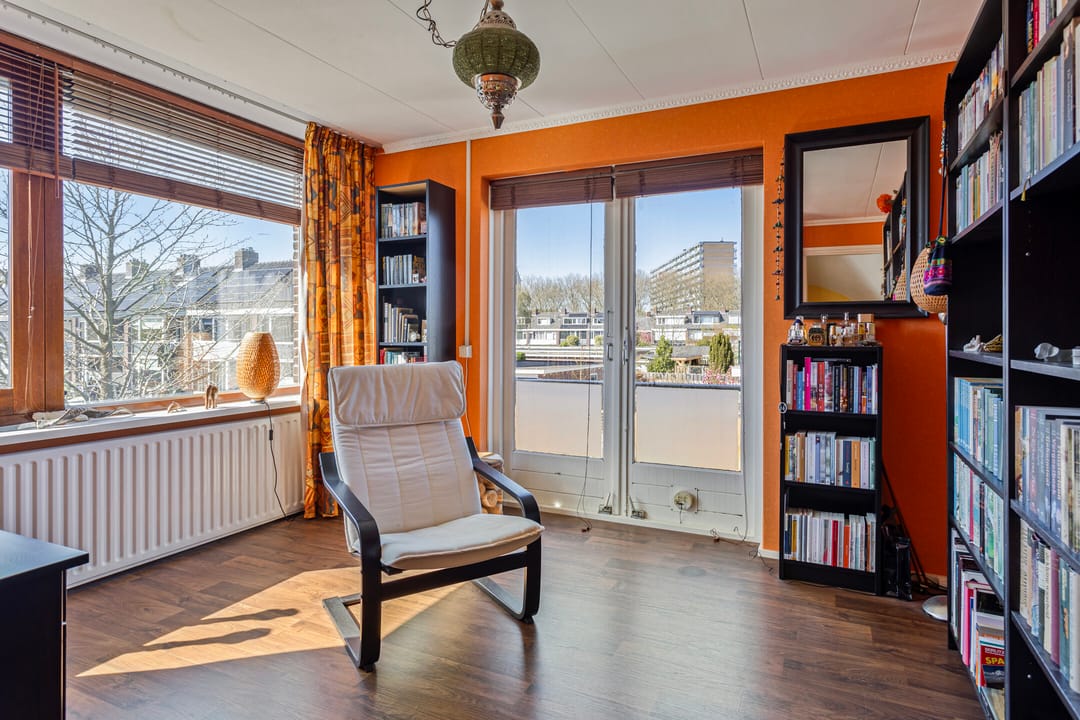 Photo 13 of Vondellaan 35