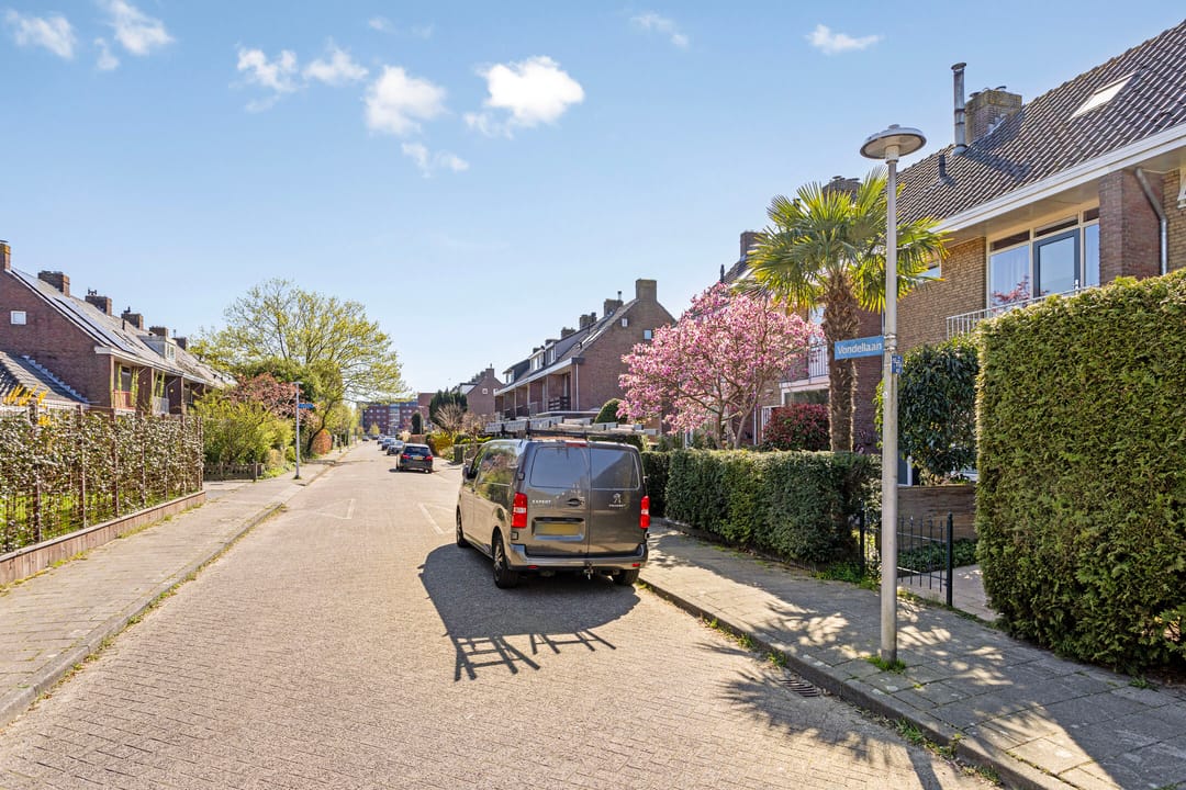 Photo 26 of Vondellaan 35