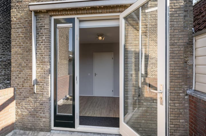 Foto 28 van Schoolstraat 25