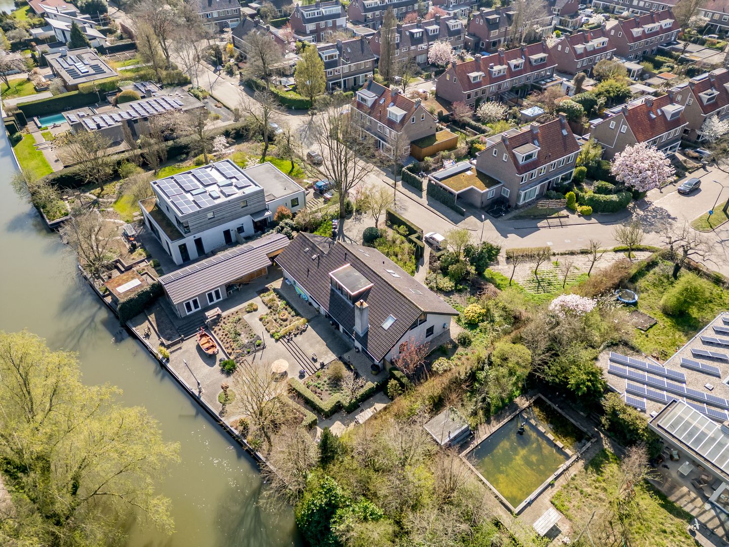 Photo 50 of Kon Willem III-straat 1